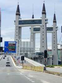 "Kuala Terengganu: A Journey Through Heritage, Culture, and Coastal Splendor"