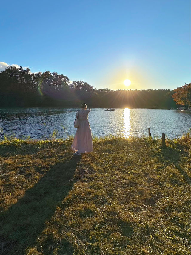 【福島】紅葉とエメラルドグリーンのコントラストが絶景
