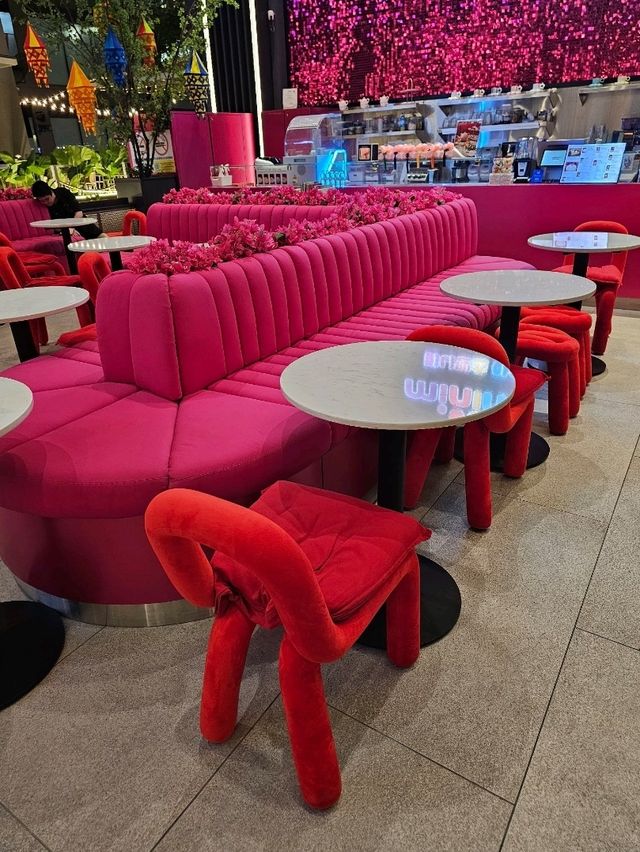 MiniMelts: A Unique Ice Cream Experience at Gurney Plaza