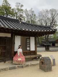 Stepping Back in Time: Hanbok Experience at Gyeonggijeon on a Gloomy Day
