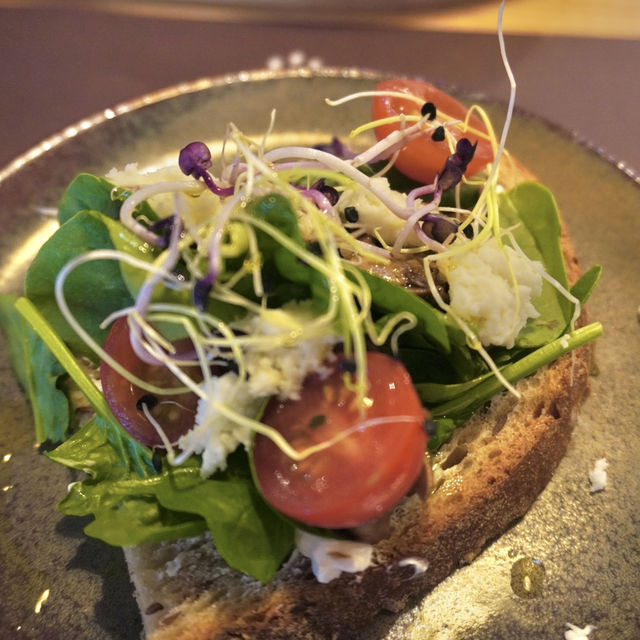 커피와 브런치가 맛있는 분위기 좋은 포르투 맛집 - 7g Cafe