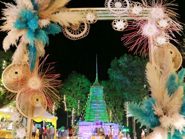 เที่ยวตลาดแลกเบี้ย วัดราชบัลลังก์