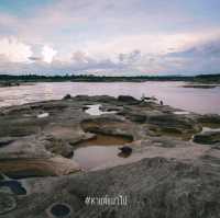 สามพันโบก