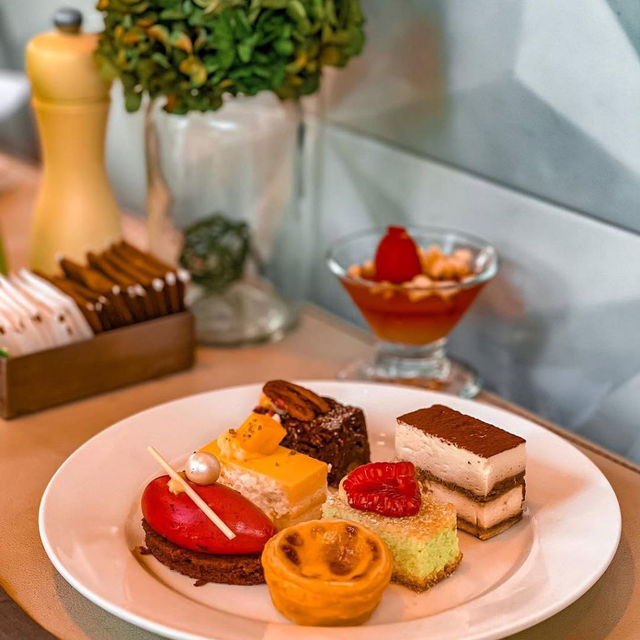 lunch at garden cafe hotel conrad Hong Kong lunch at garden cafe hotel conrad Hong Kong