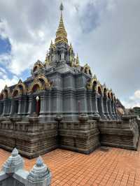 ขึ้นดอยแม่สลอง ไหว้พระบรมธาตุศรีนครินฯ