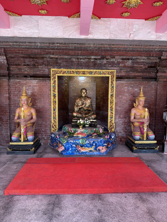 วัดอินทรวิหาร พระอารามหลวง หรือ วัดหลวงพ่อโต