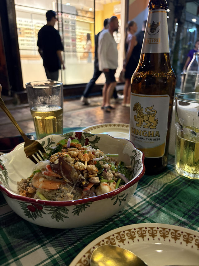 studiyo bar ข้าวสาร