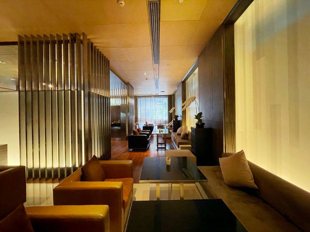 Luxury hotel lounge in Bangkok!