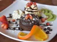 Play Farm ร้านอาหารริมน้ำสมุทรปราการ