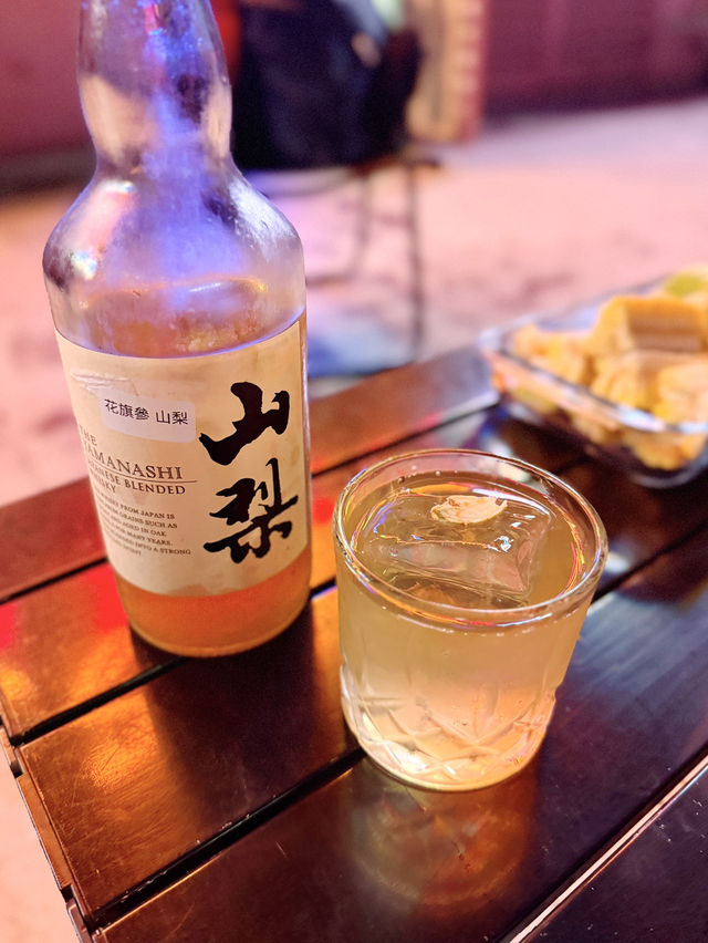 銅鑼灣2層酒吧，任食BBQ🍢特調Cocktails🍸