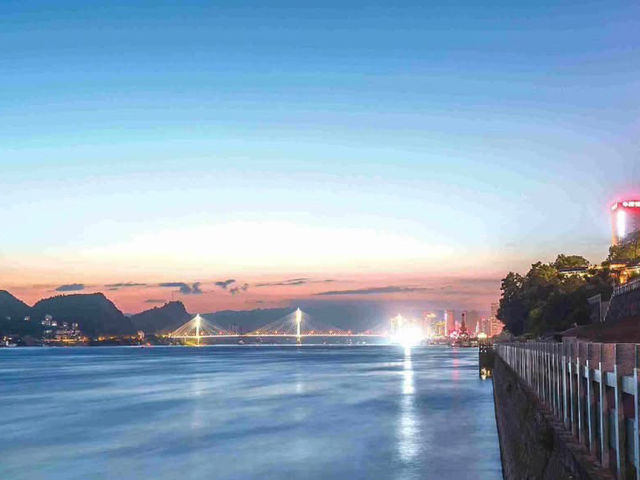 Discover The Three Gorges Dam in Yichang 