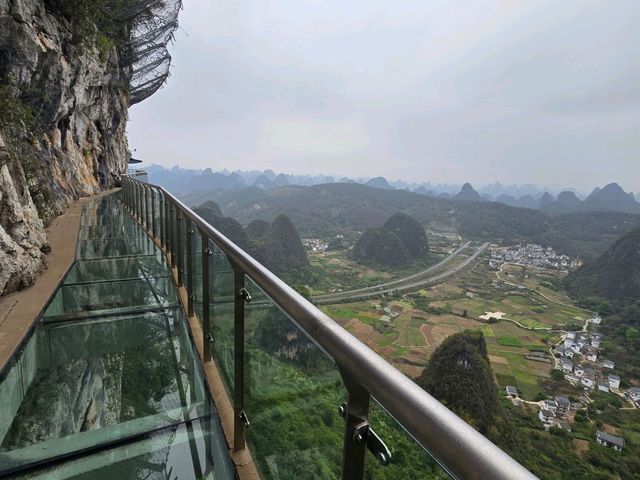 Heights of wonders: Discover Guilin's breathtaking glass trails