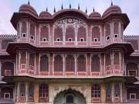 齋浦爾 Jaipur 景點推薦---琥珀堡、水之宮殿、風之宮殿、城市宮殿、天文台