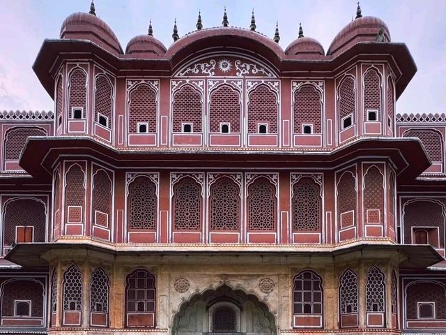 齋浦爾 Jaipur 景點推薦---琥珀堡、水之宮殿、風之宮殿、城市宮殿、天文台