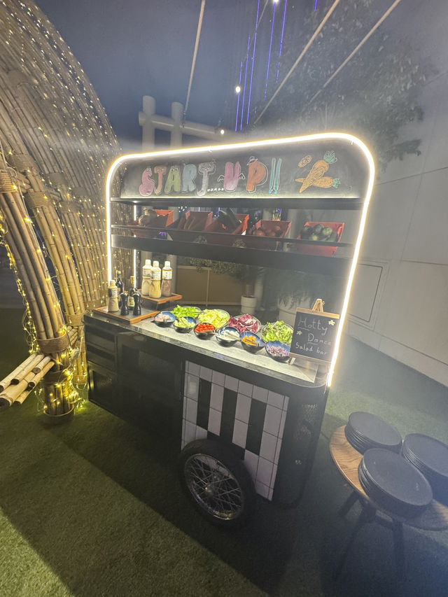 เที่ยวโรงแรม Moxy ฟีลปาร์ตี้สวนหลังบ้าน 