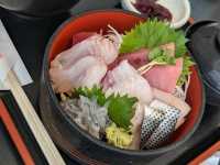 三崎漁港で海鮮を食べる