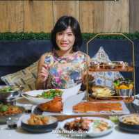 หมูหันหม่อมถนัดแดก 