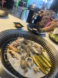 最新！ベトナム🇻🇳ニャチャンで気軽に食べれるシーフードビッフェ