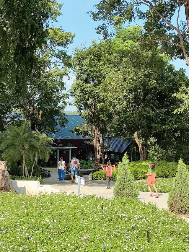มาเที่ยวเทพสถิต ต้องมาที่ ”สวนสวย 168 บ้านไร่“ 