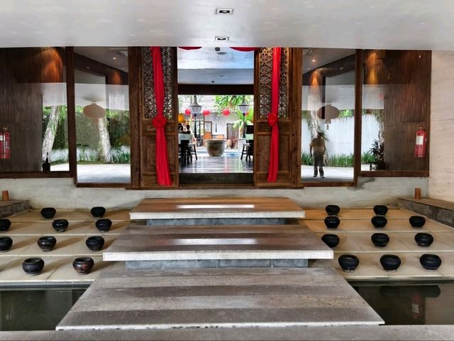 “Tropical Soul in the City: Villa Samaldi’s Secret Garden Retreat”