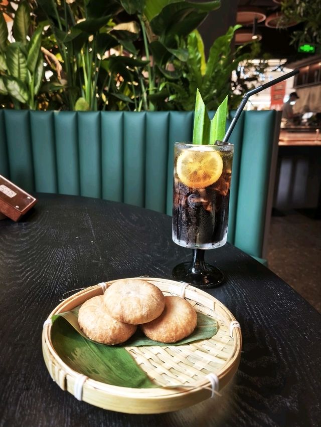 裝修美得很的過橋米線專門店