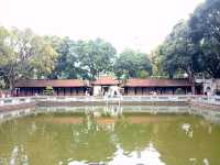 วัดที่ใหญ่ที่สุดในHanoi "Temple of Litrrature"