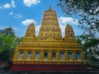 วัดถ้ำอภัยดำรงธรรม (วัดถ้ำพวง)  จ.สกลนคร