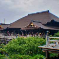 Kiyomizu-dera – Kyoto’s Temple of Pure Water and Panoramic Beauty