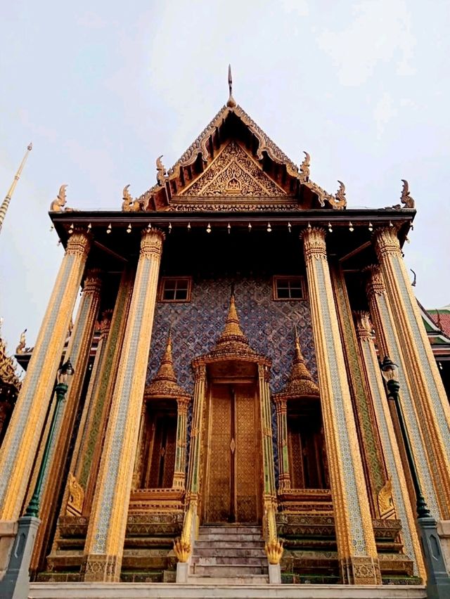 ชมปราสาทพระเทพบิดร ในพระบรมมหาราชวัง