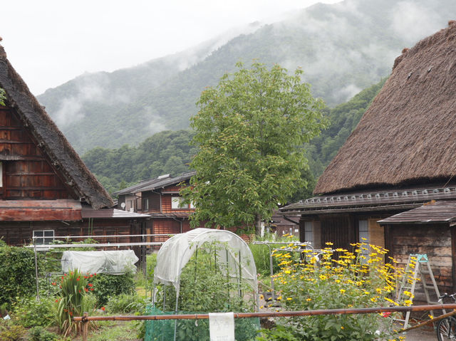 Shirakawa-go’s Gassho-zukuri Village