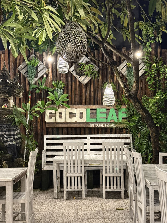 A casual stop in central Nusa Penida 