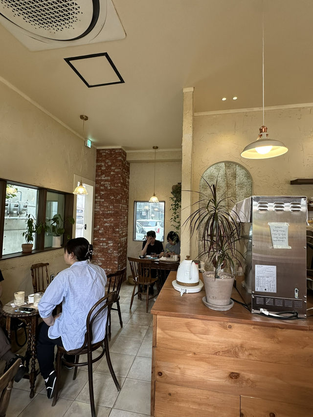 동편마을의 아늑한 다락방 감성☕️ 카페 우디드 커피