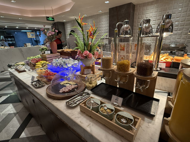 麗怡酒店｜上海火車站正對面，地點佳，早餐很加分！
