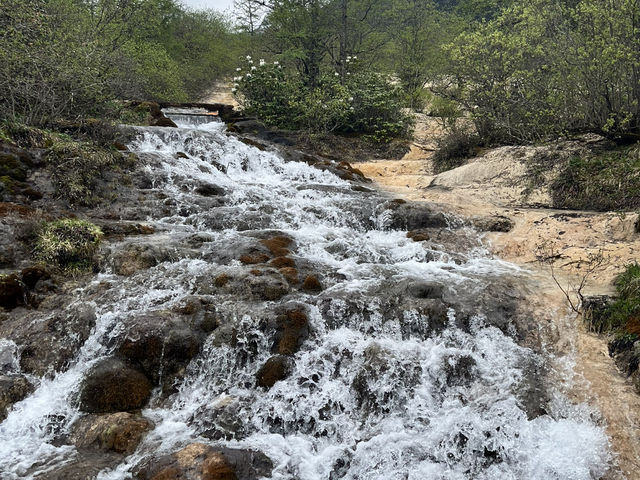 🏞️ Huanglong National Scenic Area – Fairyland at 3,500m Altitude