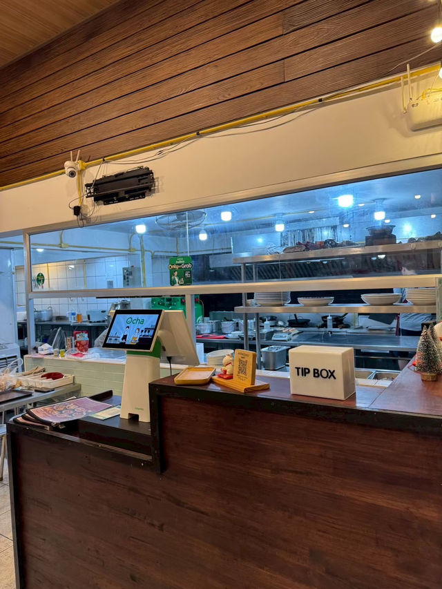 🥢 ผัดไทยบัวแดง 🥡 