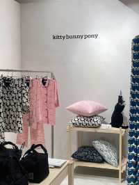 新宿のNEWoManで kittybunnypony pop-up🩵🩵