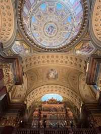 ⛪プラハ・聖ヴィート大聖堂｜天空を突き刺す荘厳なゴシック建築