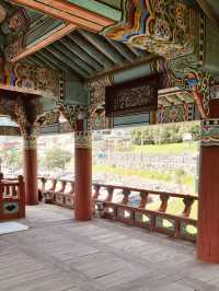 Jinnamgwan Hall, Yeosu: A Monument to Naval History and Architectural Grandeur