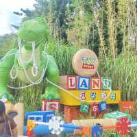 Hong Kong Disneyland 