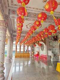 วัดฉื่อฉาง เป็นวัดจีนที่ตั้งอยู่ใจกลางเมืองหาดใหญ่
