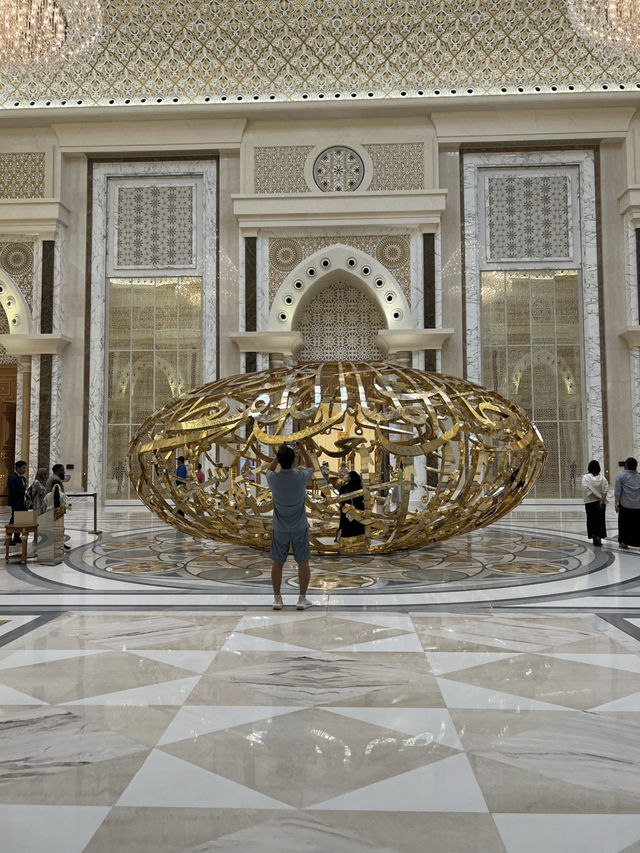 한 줄 한 곡선까지 아름다웠던 곳, Qasr Al Watan 