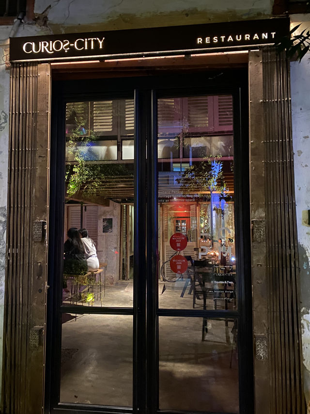 Cozy and stylish bar in town