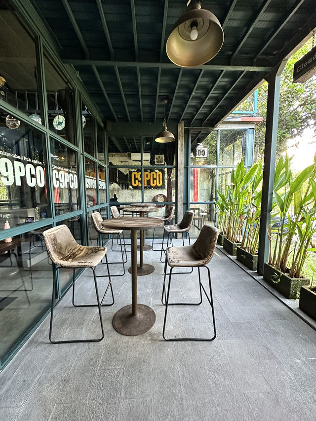 Cloud Nine Vibes: Ubud’s Hidden Hilltop Pub Delight