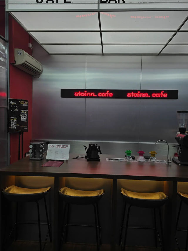 Caffeine Dreams: Discover Stainn Cafe’s Cozy Corner in Batam
