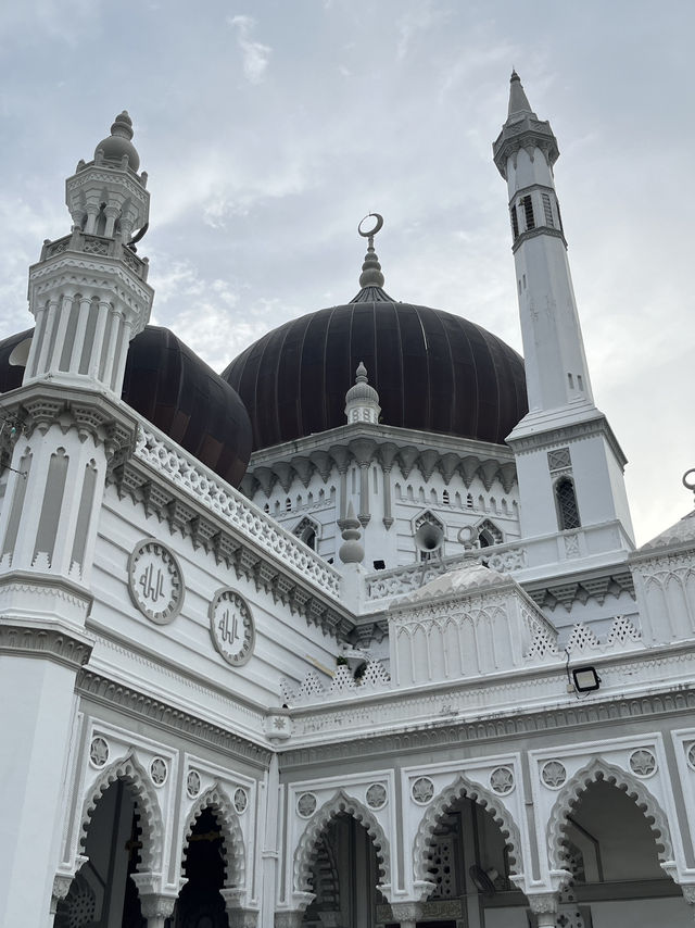 🕌 A Slice of Timeless Kedah — Alor Setar Square & Zahir Mosque 🇲🇾✨