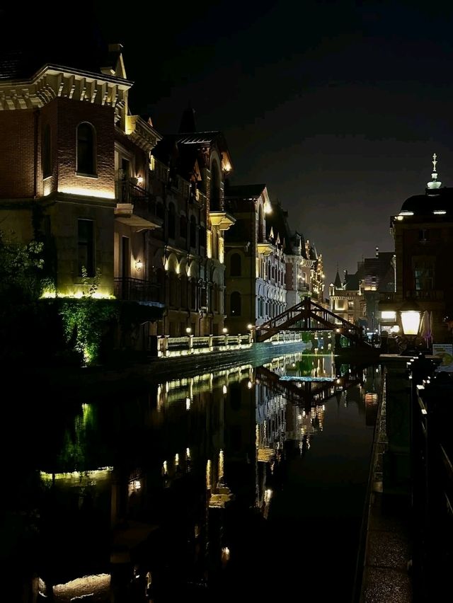 Seaside Chill and City Surprises