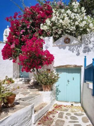 🏝️💙 “Whitewashed Wonder: My Serene Escape to Paros” 🇬🇷✨