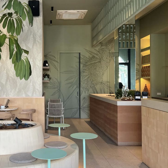 KIF BKK — คาเฟ่ญี่ปุ่นมินิมอลที่เงียบ