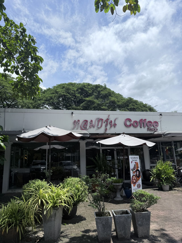 📍หอมกรุ่น Coffee Payap มุมนี้ร่มรื่นสายตาที่สุด