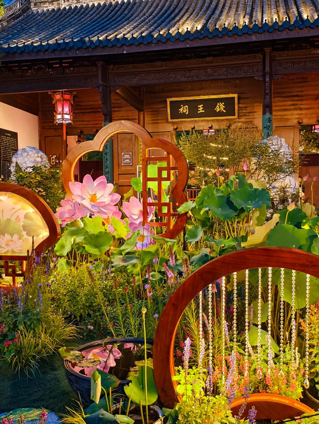West Lake Magical Night | A Midsummer Lotus Walk Under the Stars